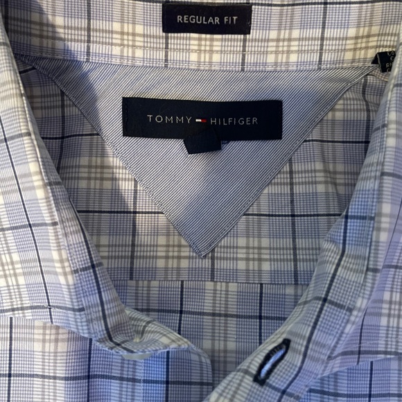 ⤵️Tommy Hilfiger men’s dress shirt - Picture 9 of 9